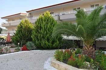 Sarti Plaza Hotel 2*,