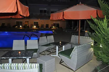 Sarti Plaza Hotel